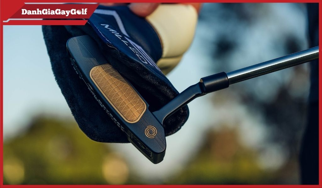 Ống quay thiết kế phù hợp golfer cú đánh xoay và vòng cung mặt.